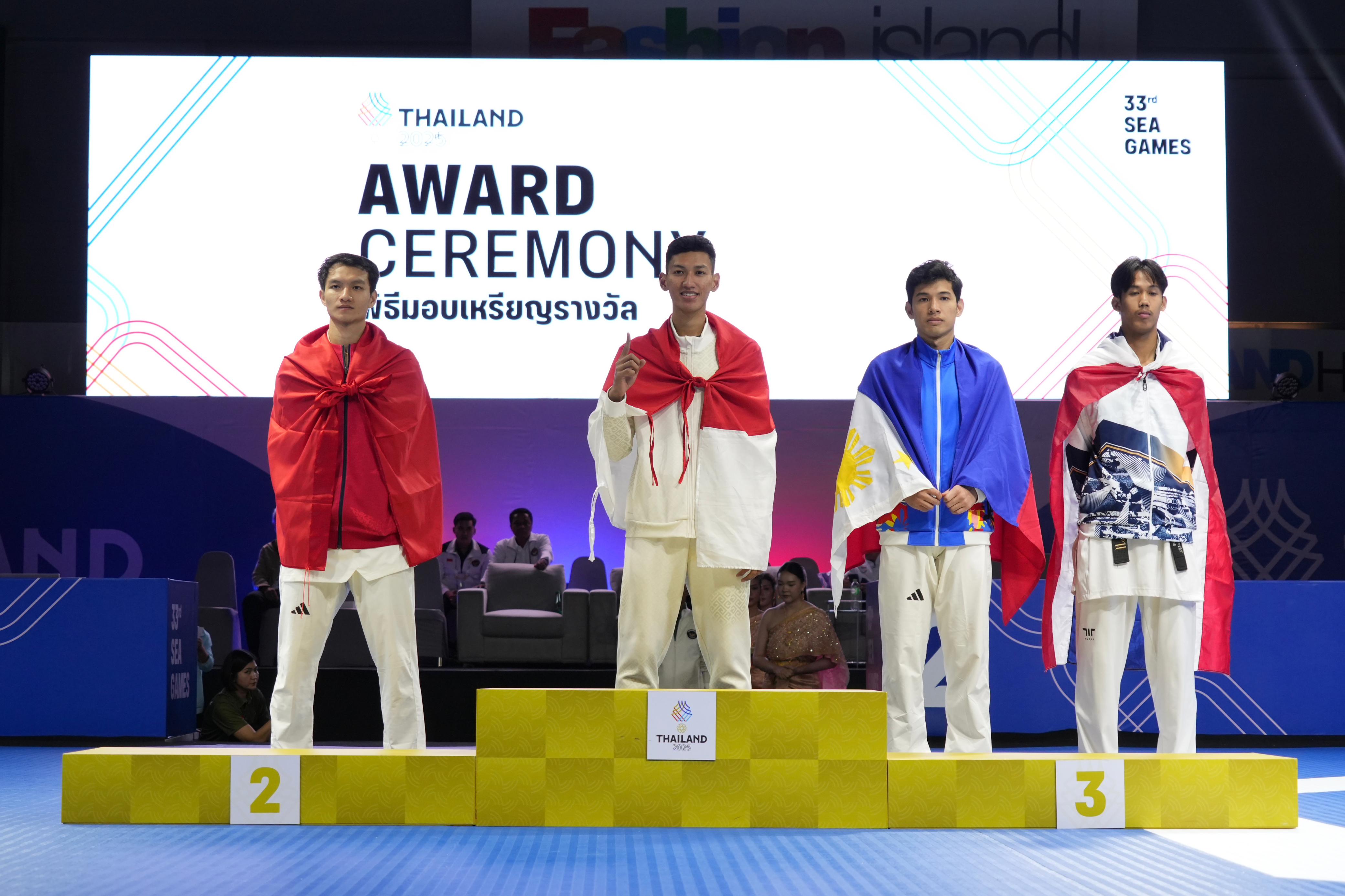 Atlet taekwondo Indonesia raih medali emas di SEA Games 2025 (SinPo.id/ Puspen TNI)