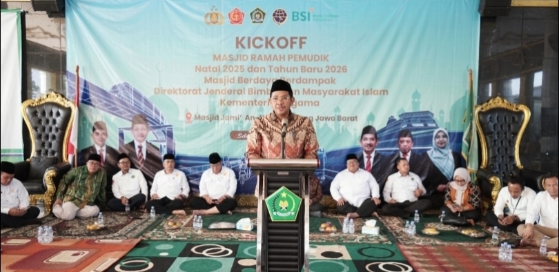 Dirjen Bimas Islam Abu Rokhmad dalam Kick Off Masjid Ramah Pemudik Nataru 2025/2026. (SinPo.id/dok. Kemenag)