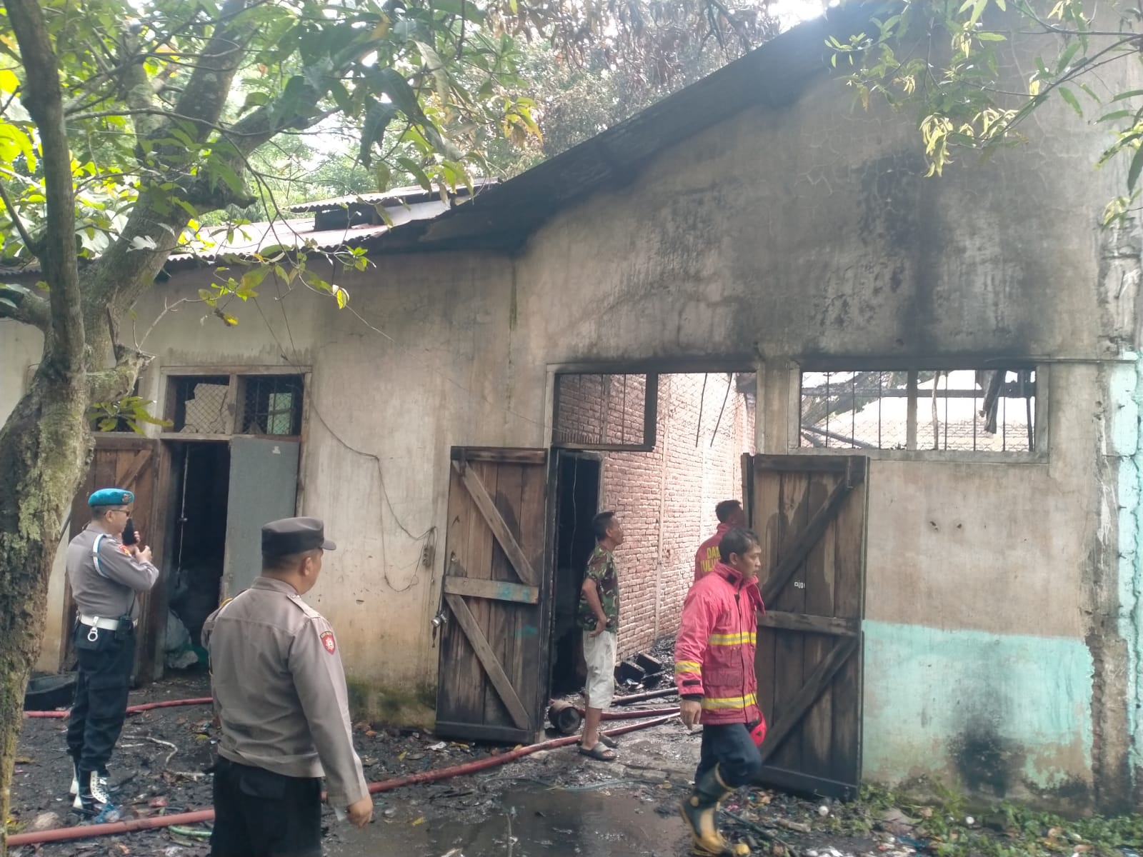 Gudang rongsokan di Tulungagung terbakar (SinPo.id/ Humas Polri)