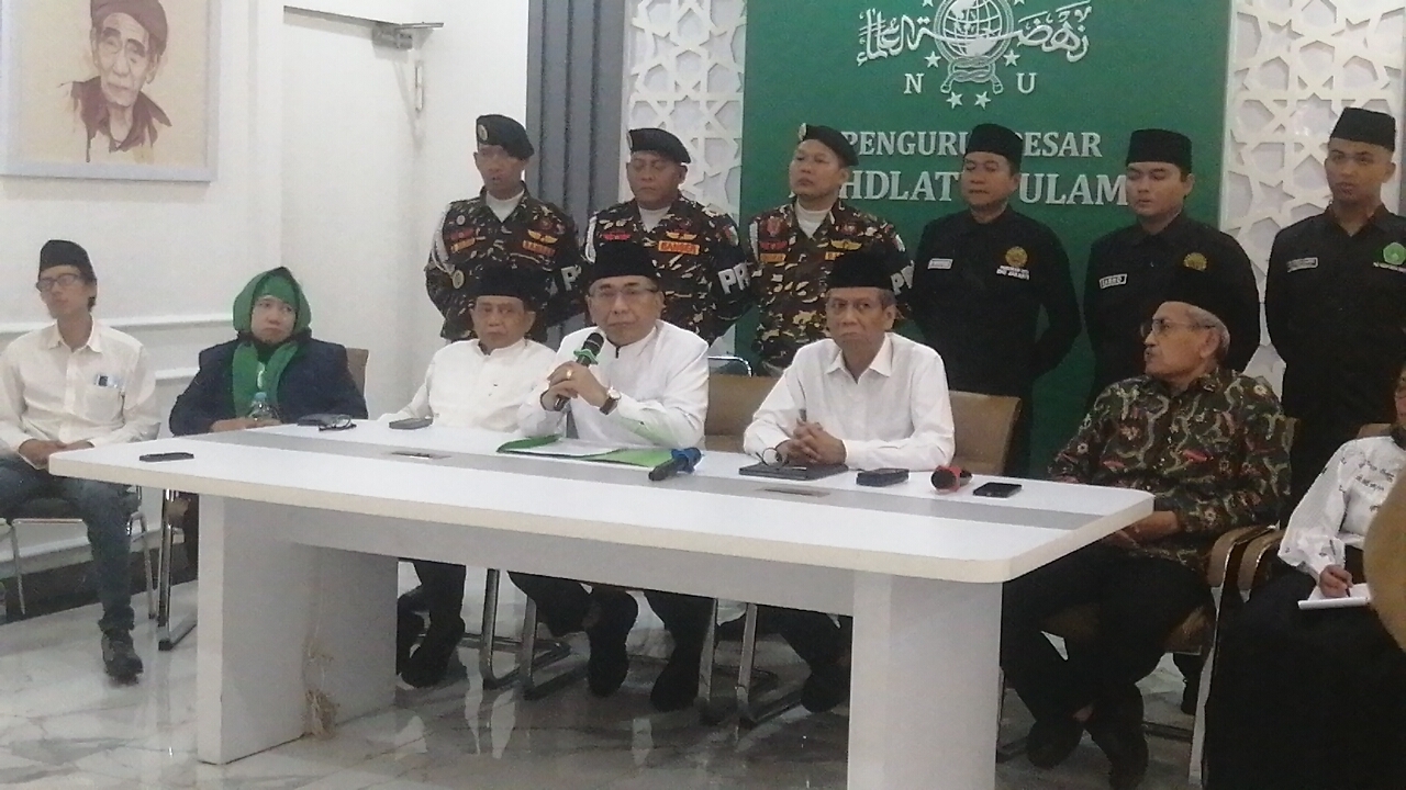 Ketua Umum PBNU Gus Yahya menggelar konferensi pers. (SinPo.id/Tio)