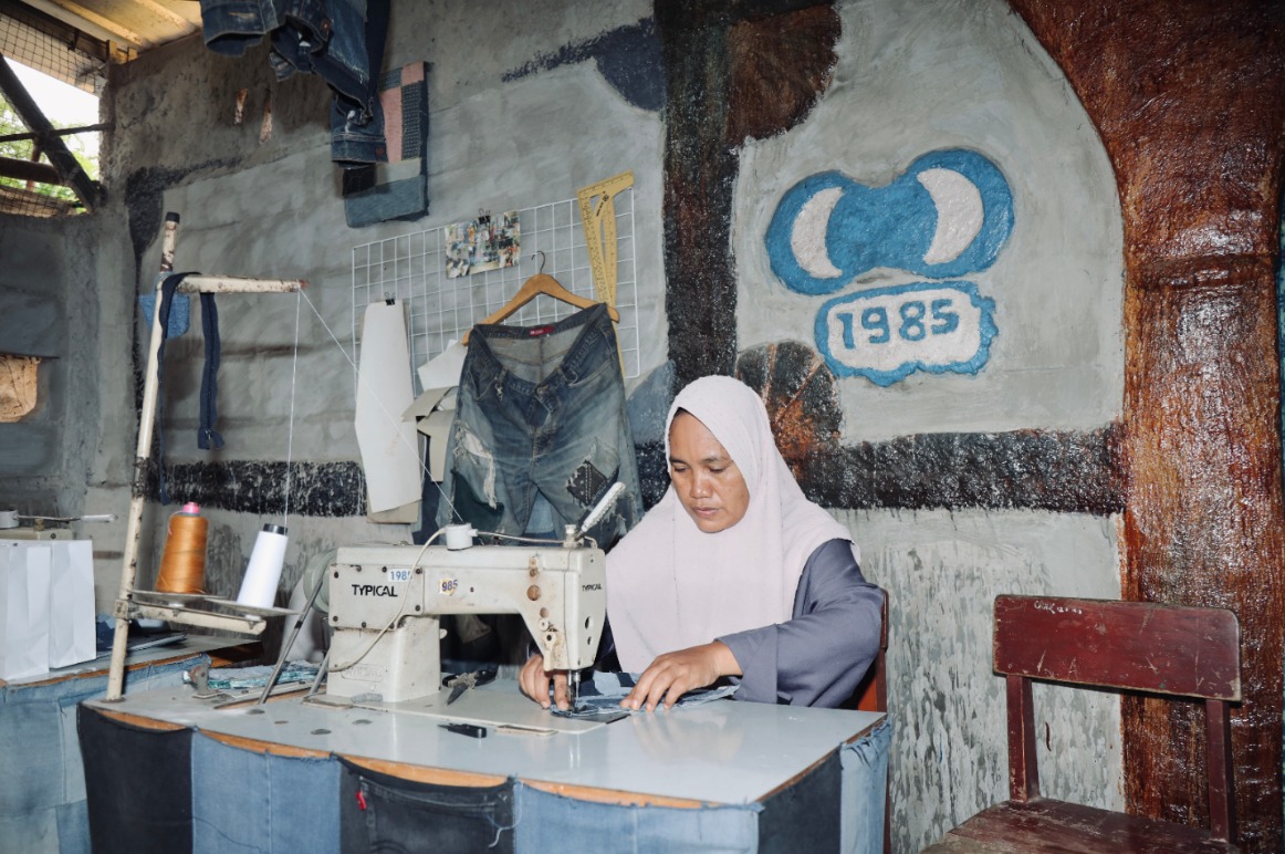 ESG PNM tumbuh bersama ibu-ibu pelaku usaha lokal. (SinPo.id/Dok. PNM)