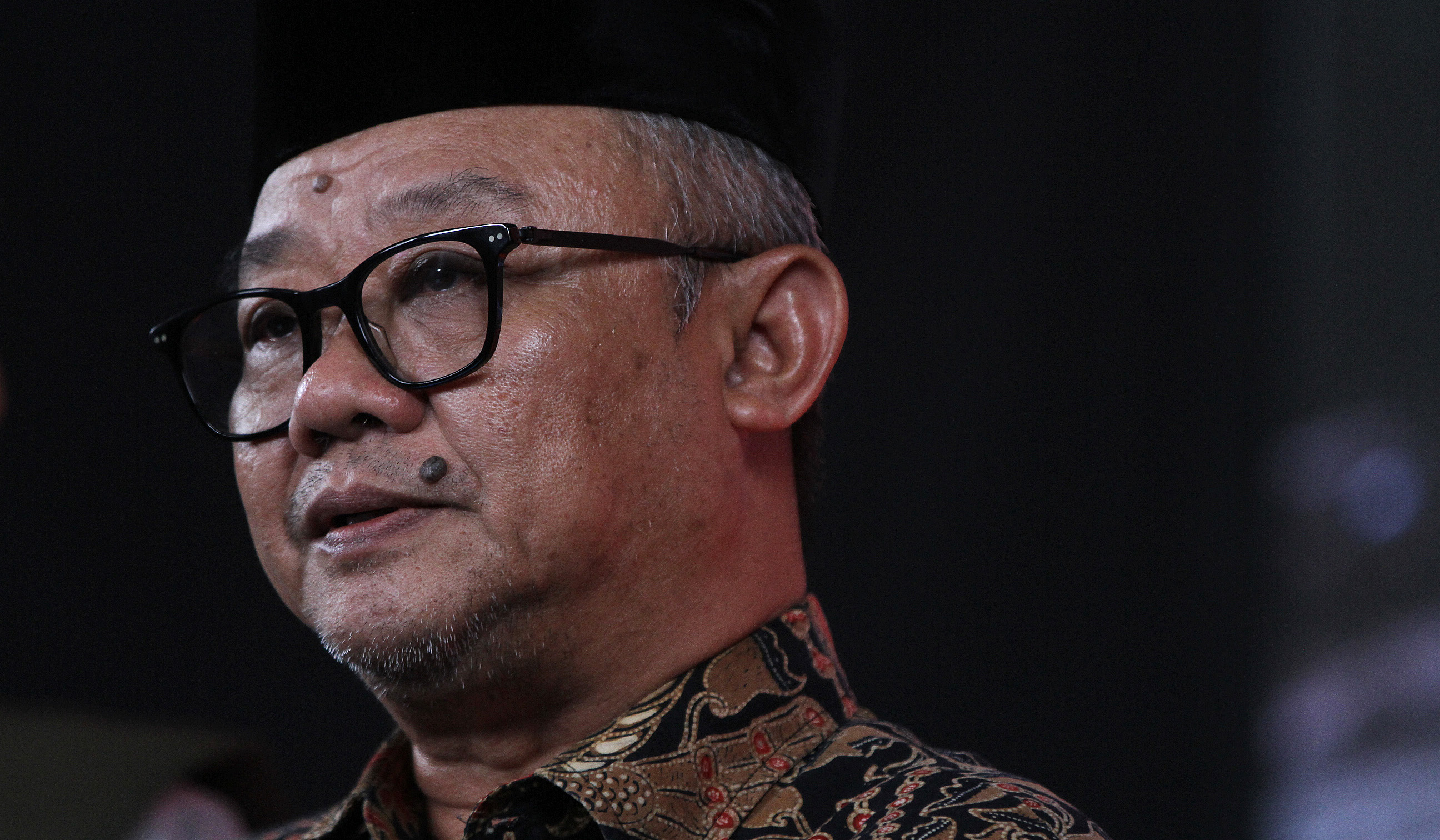 Mendikdasmen konferensi pers penanganan bencana. (Agus Priatna/SinPo.id)