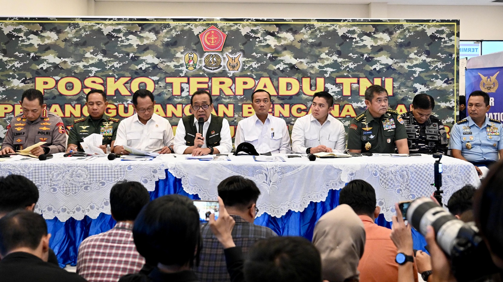 Konpers Posko Nasional Penanggulangan Bencana di Pangkalan TNI AU Halim Perdanakusuma, Jakarta (SinPo.id/Biro Setpres)