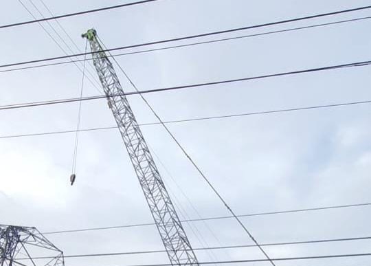 Crane Jadi Tower Darurat, Strategi Cepat Pulihkan Listrik Aceh (SinPo.id/Tim Media)