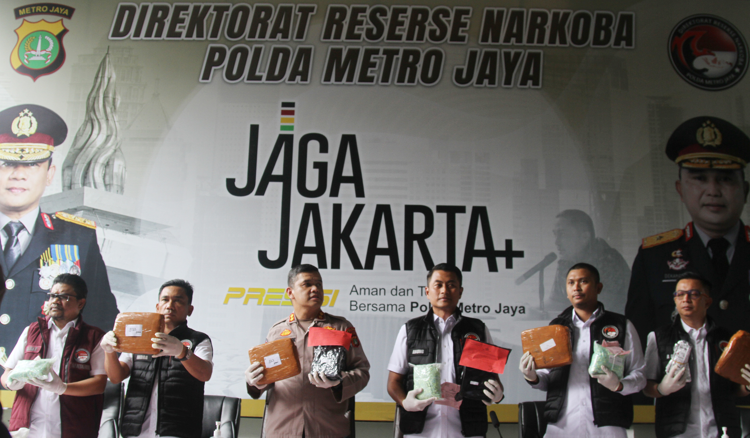 Polda Metro Jaya ungkap peredaran kasus narkotika. (Agus Priatna/SinPo.id)