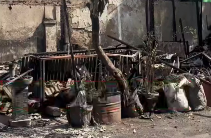 Kebakaran di Kalibata Jaksel usai pengeroyokan debt collector (SinPo.id/ Dok.Polres Jaksel)