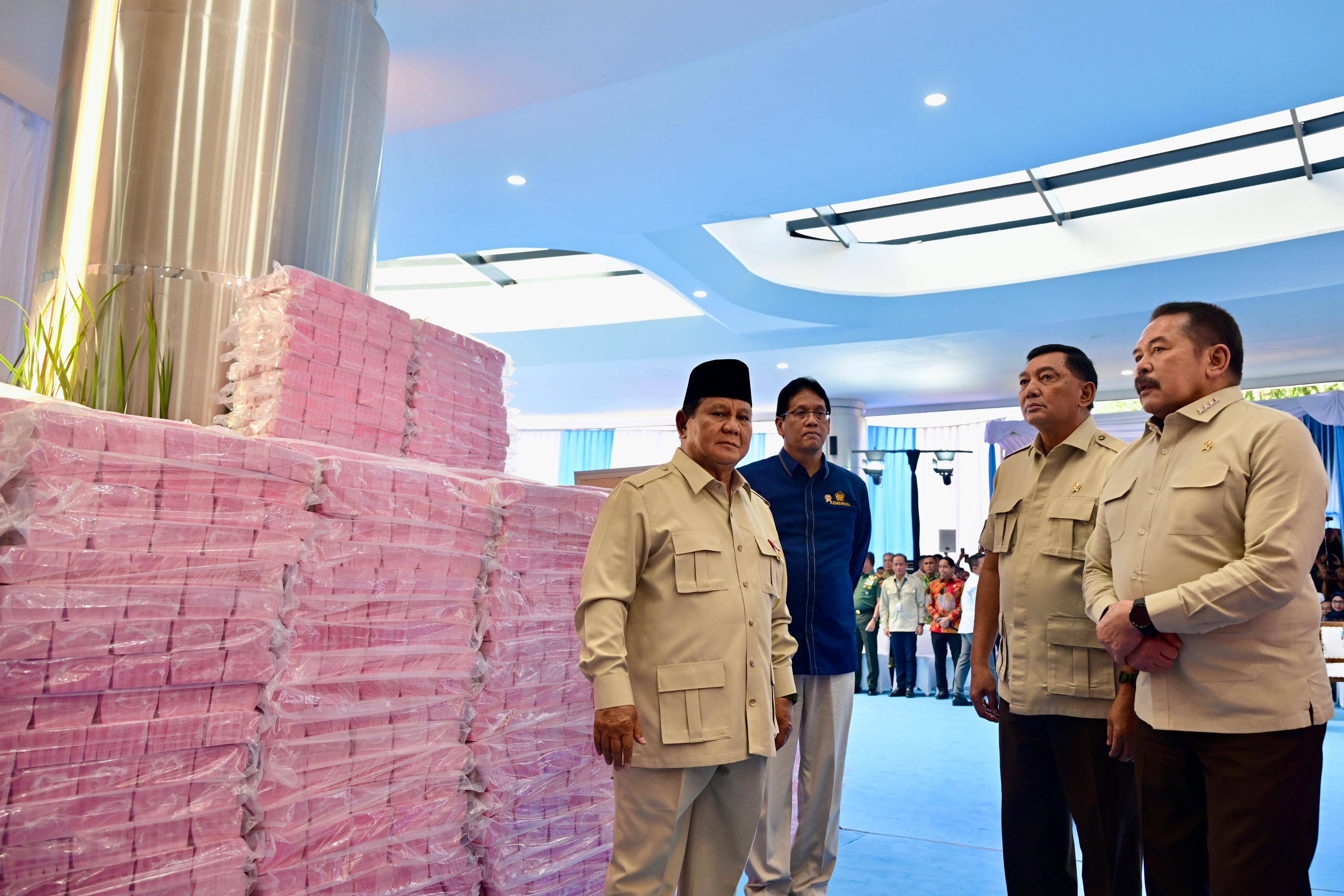 Presiden Prabowo Saksikan Penyerahan Penyelamatan Keuangan Negara Lebih Dari Rp6,6 Triliun (SinPo.id/Biro Setpres)