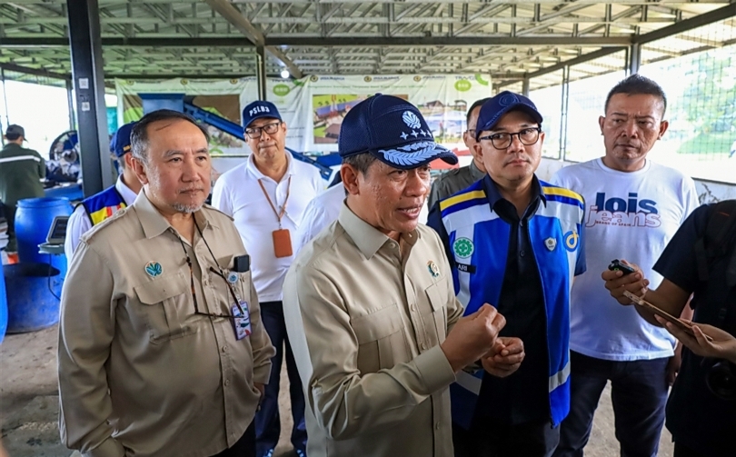 Menteri LH Hanif menginspeksi kesiapan pengelolaan sampah di rest area (SinPo.id/ Dok. KLH)