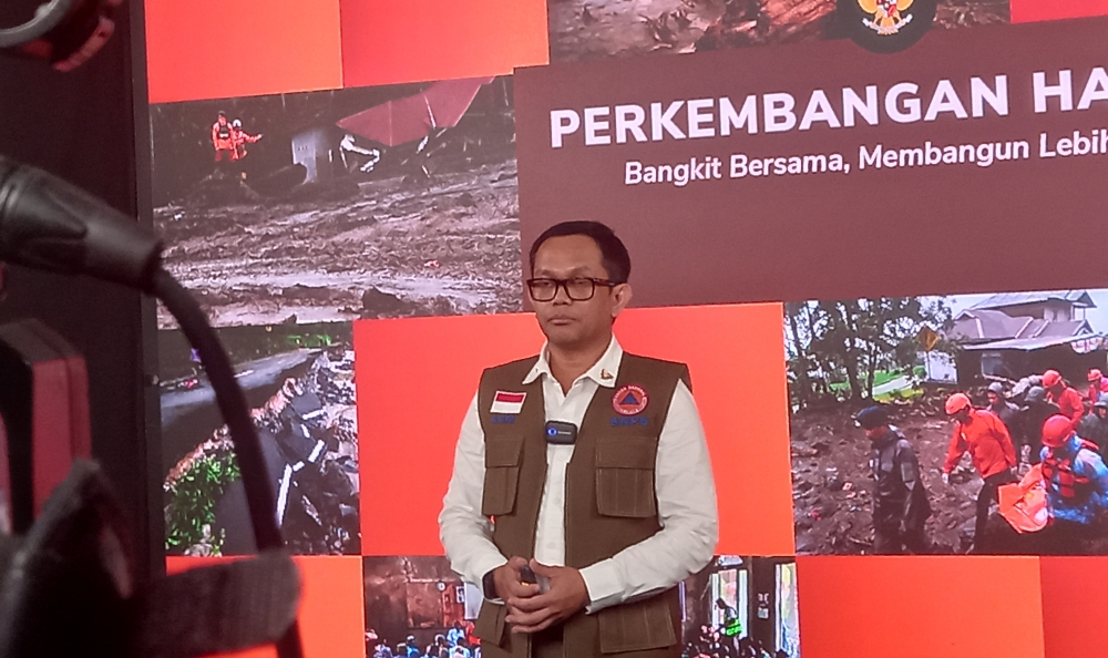 Konferensi pers BNPB soal jumlah korban bencana Sumatra (SinPo.id/Firdausi)