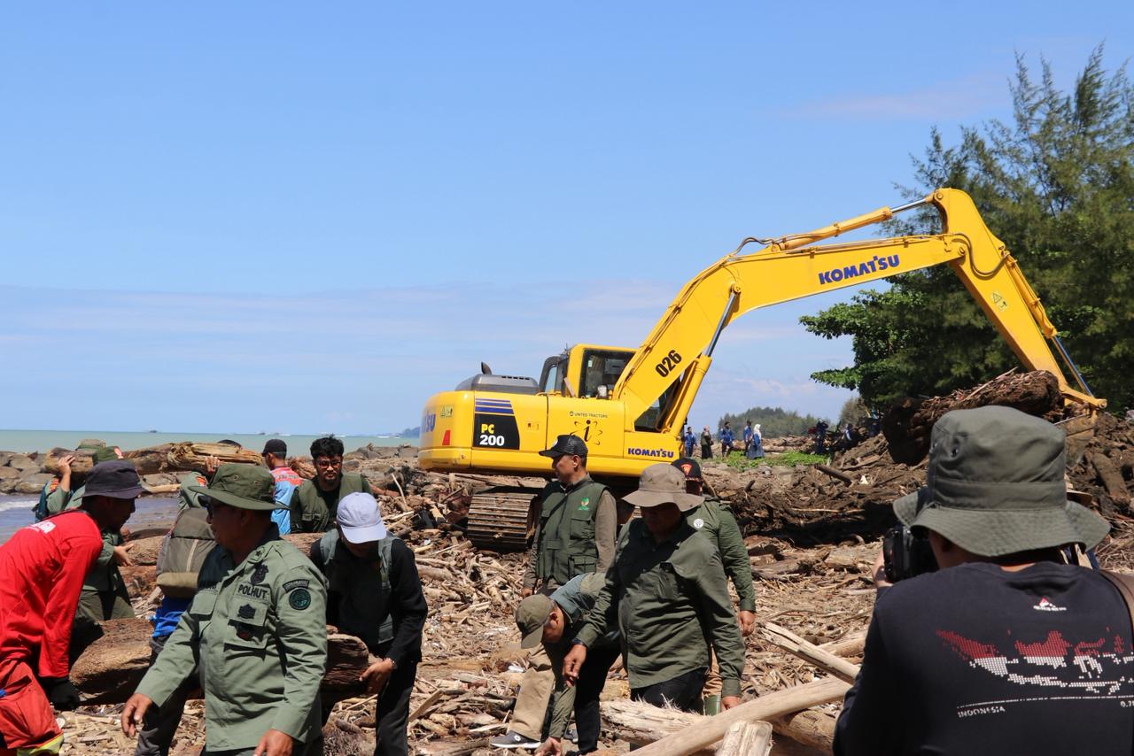 Pengerahan alat berat di lokasi bencana Sumatra (Sinpo.id/tim media)