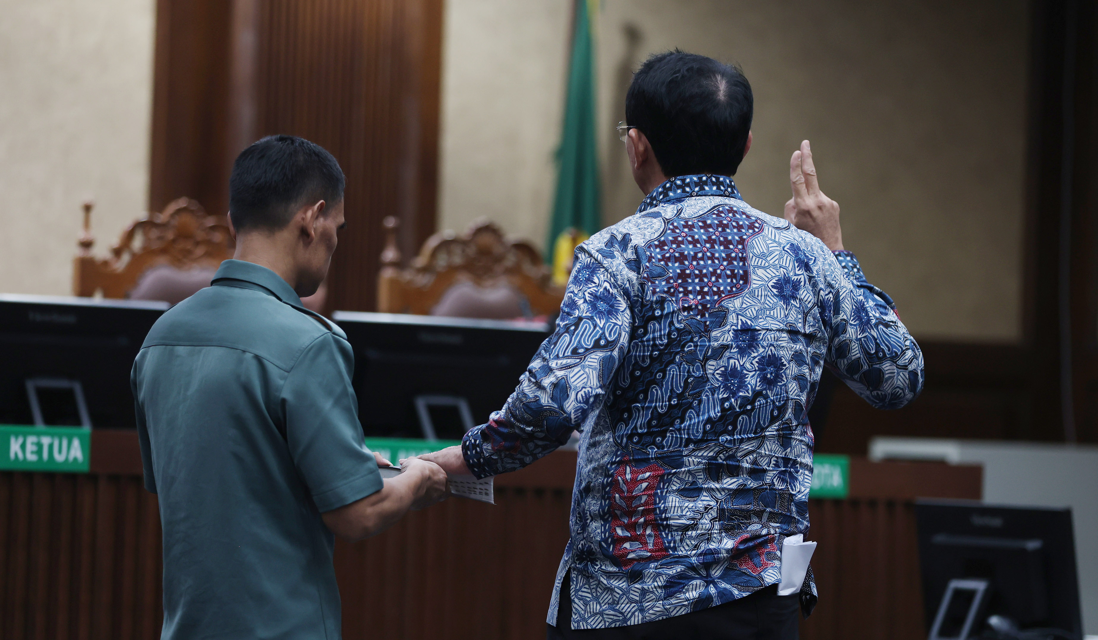 Ahok jadi saksi di Tipikor. (Agus Priatna/SinPo.id)