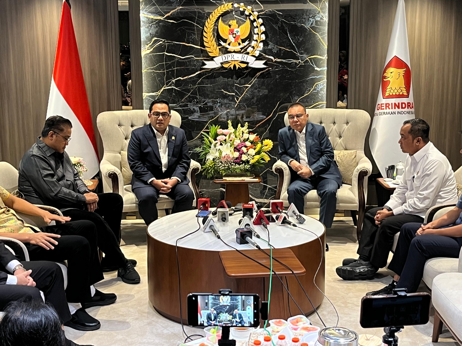 DPR Pastikan UU Pilkada Tak Masuk Prolegnas 2026 (SinPo.id/Galuh R)