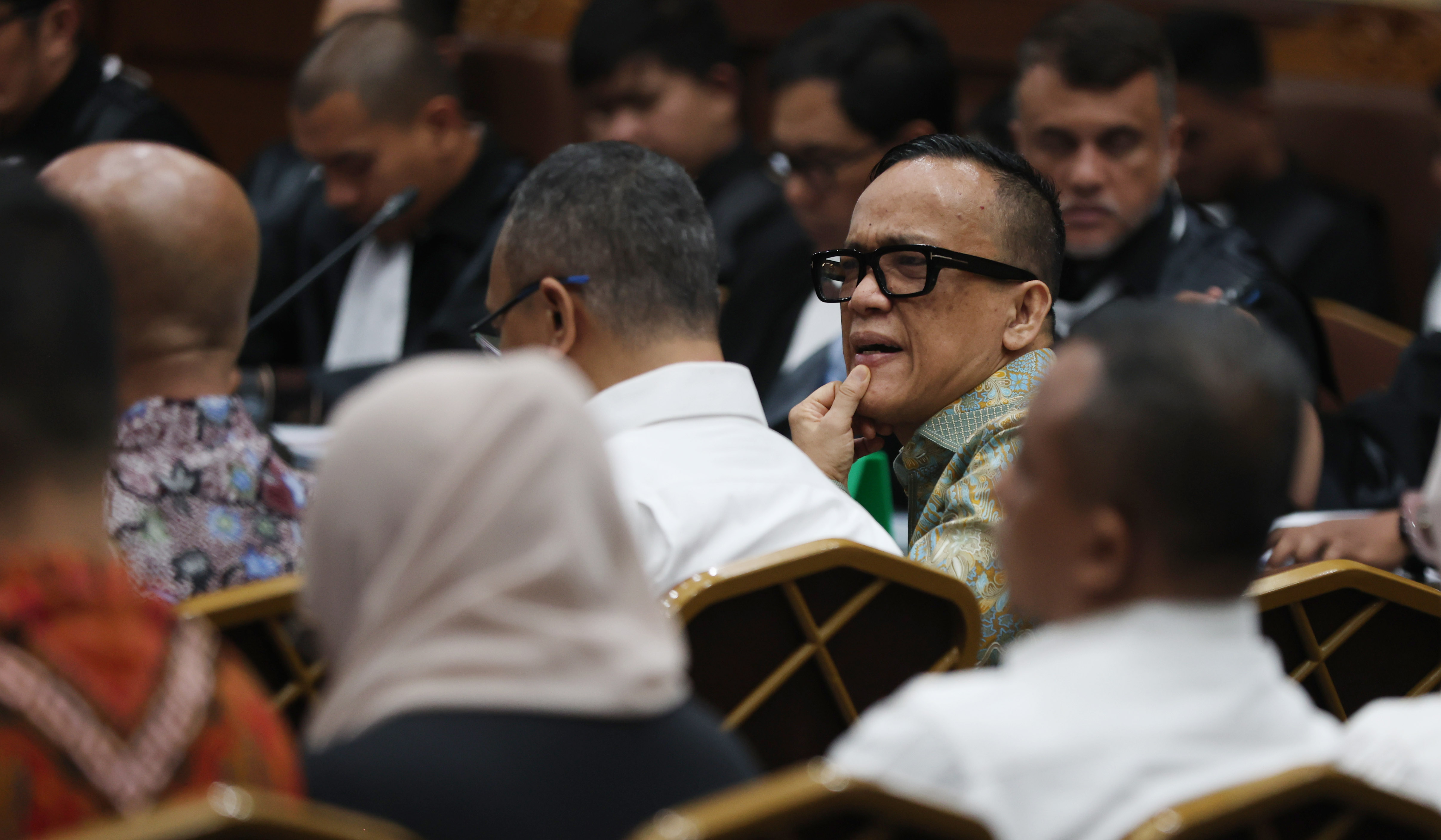 Sidang perdana eks Wamenaker, Immanuel Ebenezer. (Agus Priatna/SinPo.id)