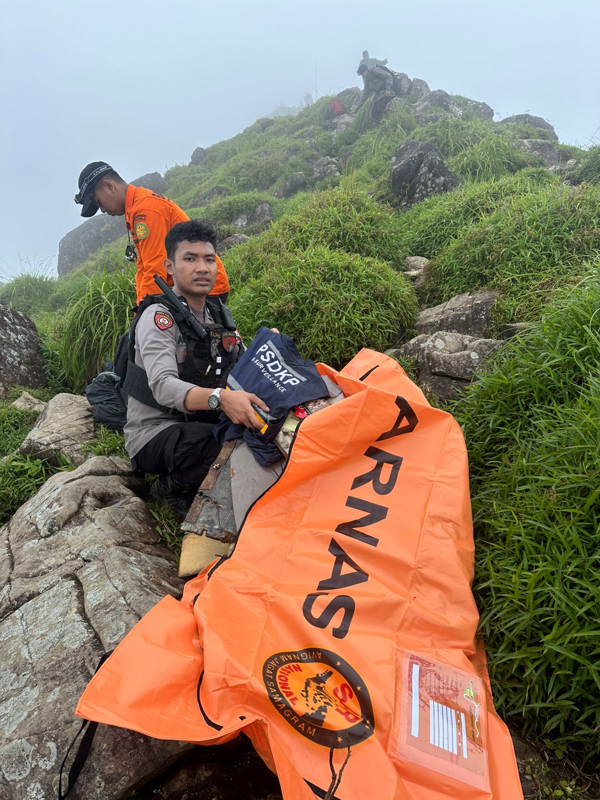 Proses pencarian pesawat ATR 400 yang hilang kontak (SinPo.id/ Humas Polri)