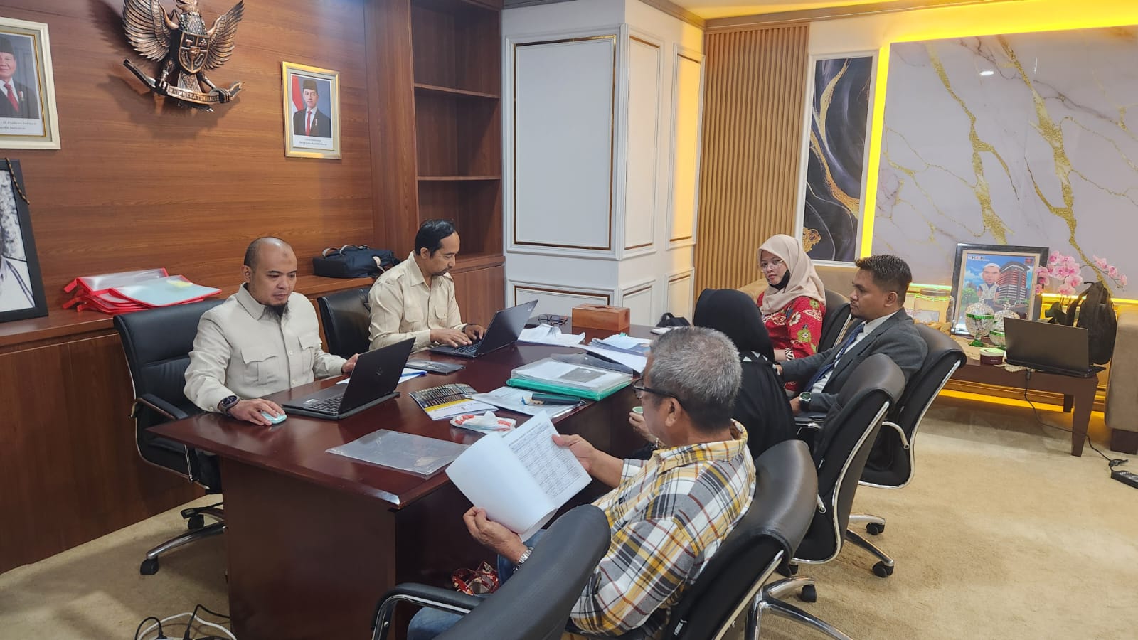 Kemenhaj Panggil Para Pihak Terkait untuk Tangani Aduan Penyelenggaraan Haji dan Umrah (SinPo.id/Kemenhaj)