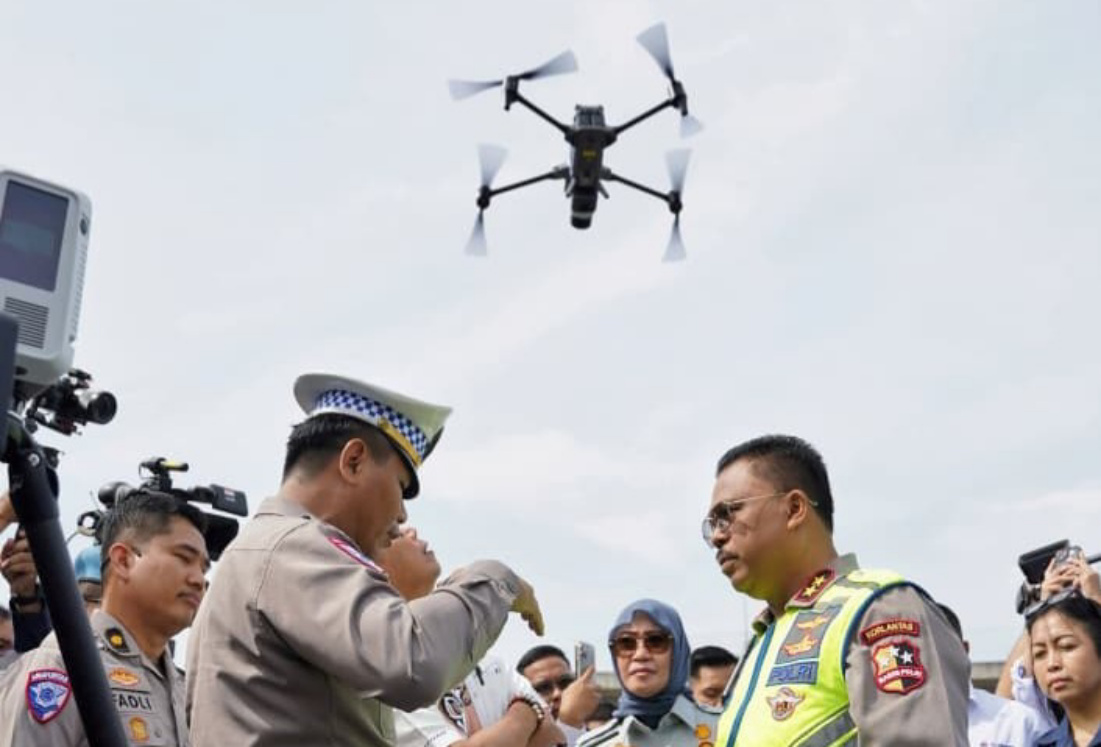 Korlantas saat menerapkan ETLE Drone di Cibubur (SinPo.id/Dok.Polri)