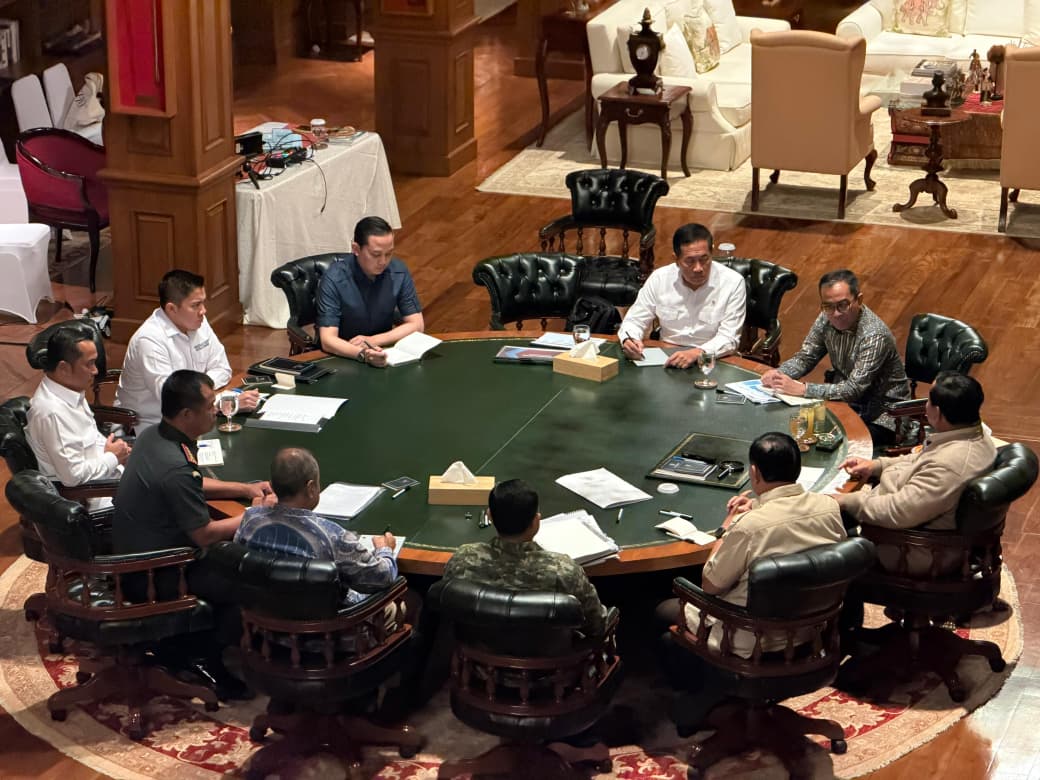 Kumpulkan Menteri di Hambalang, Presiden Prabowo Perkuat Kerja Sama Pendidikan Indonesia–Inggris (SinPo.id/Biro Setpres)