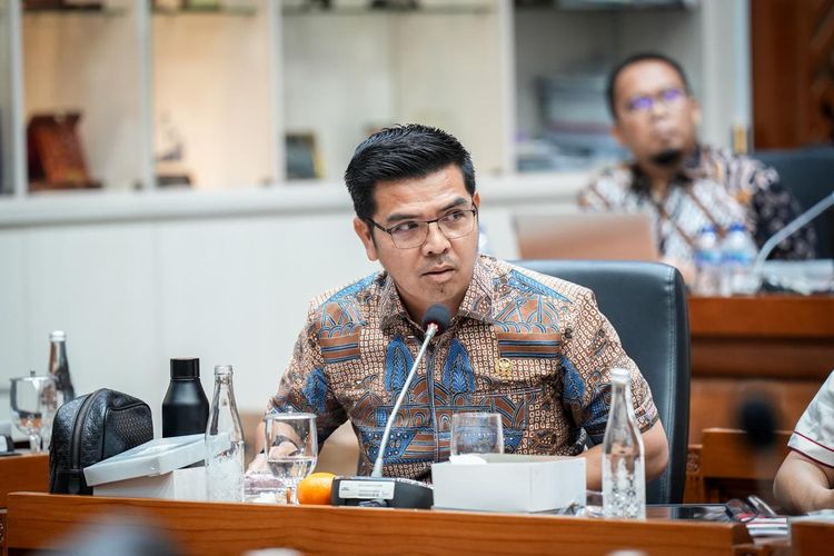 Anggota Komisi VII DPR RI Bane Raja Manalu (SinPo.id/Gesuri)