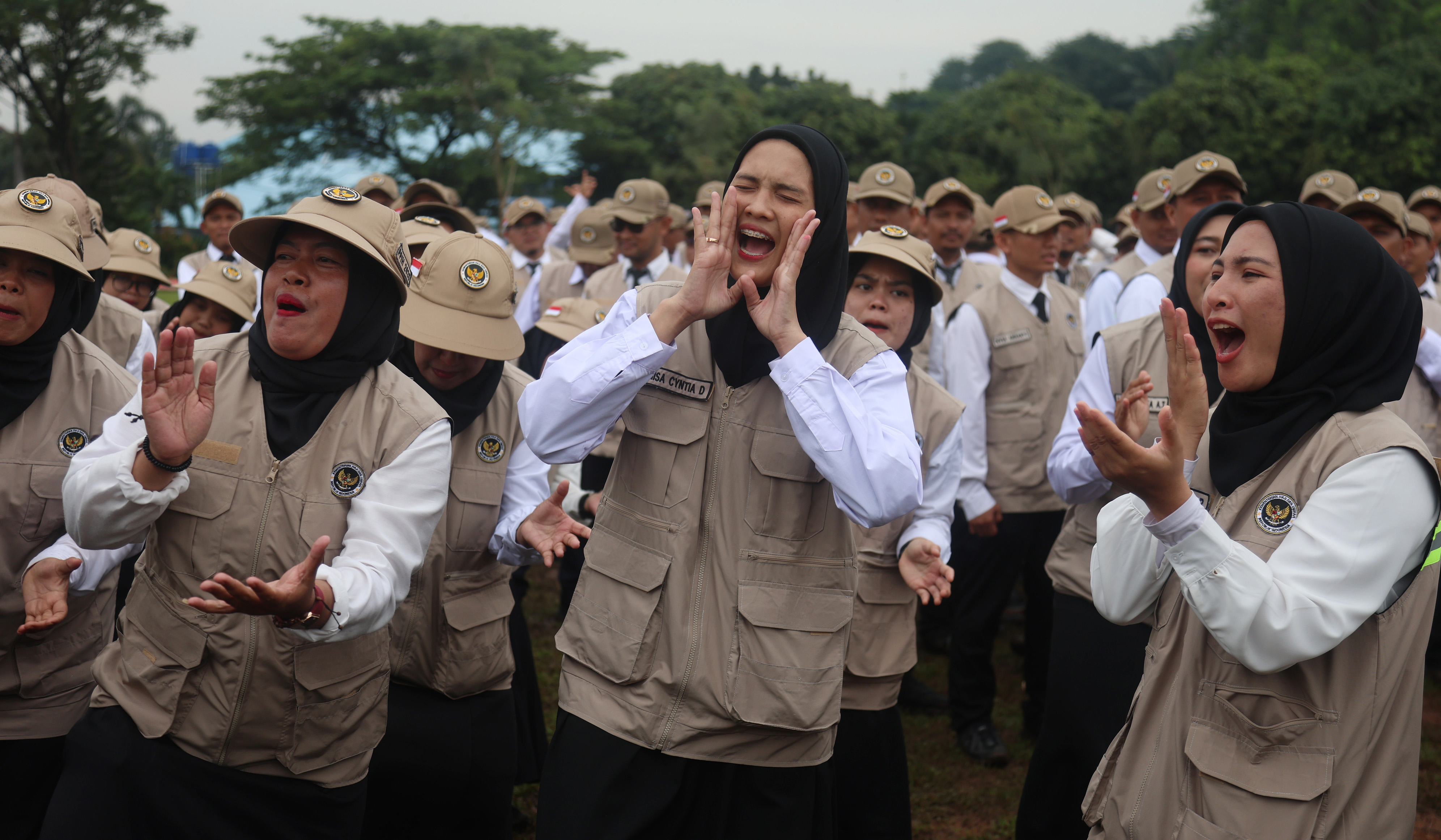Peserta mengikuti penutupan diklat PPIH Arab Saudi 2026. (Agus Priatna/SinPo.id)