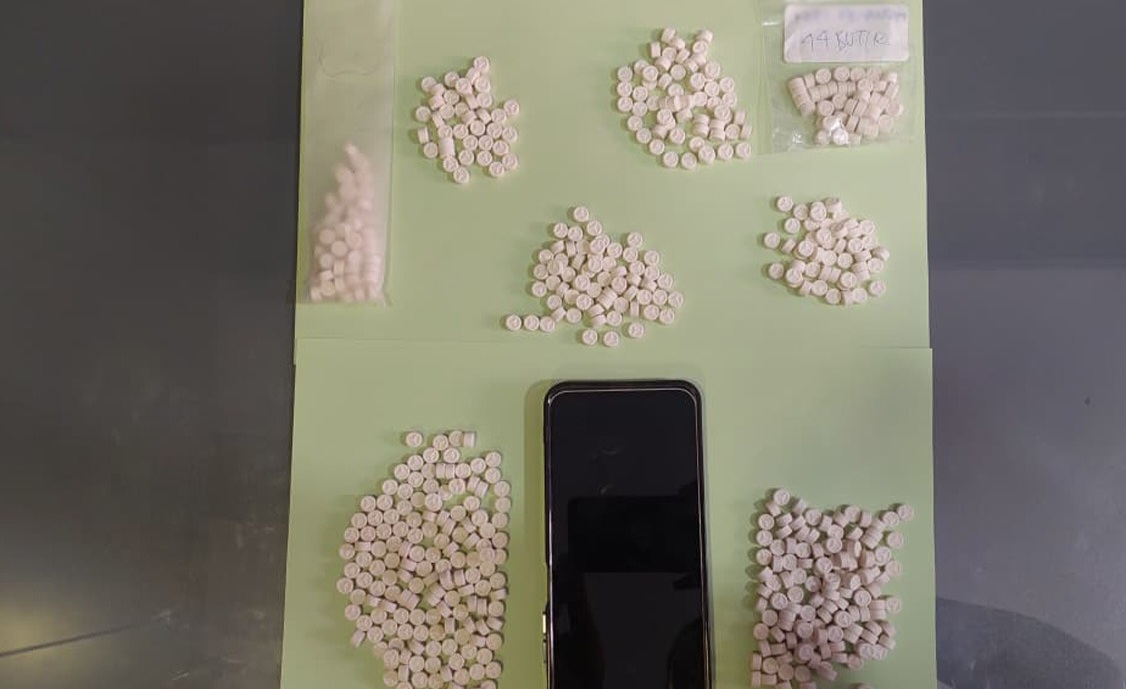 Barang bukti ekstasi yang disita (SinPo.id/Dok.PMJ)