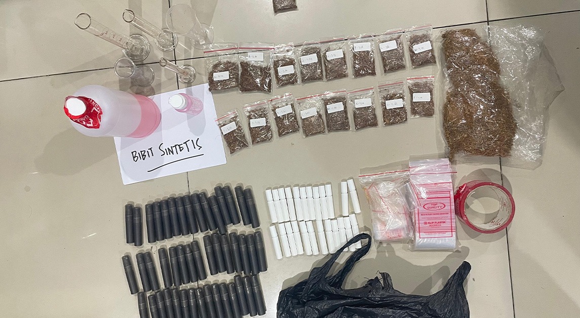 Barang bukti yang disita di lokasi (SinPo.id/ Dok.PMJ)