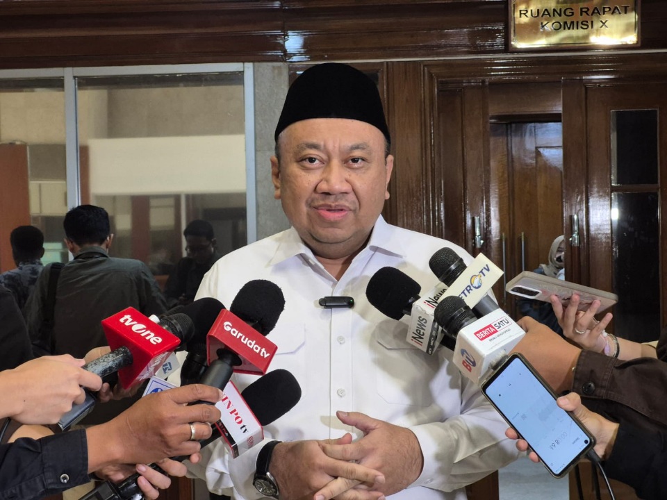 Wakil Ketua Komisi X DPR RI, Lalu Hadrian (SinPo.id/Galuh Ratnatika)