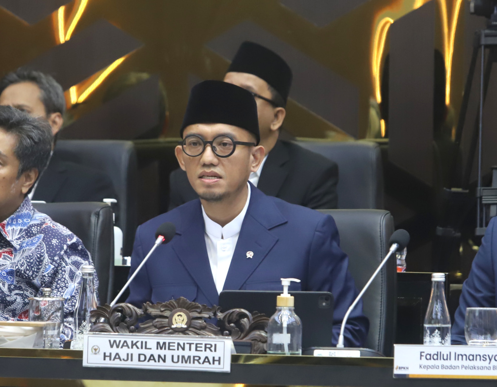Baleg DPR gelar RDP dengan Wakil Menteri Haji dan Umrah Dahnil Anzar Simanjuntak membahas Pengharmonisasian dan Pembulatan RUU No 34 Tahun 2014 tentang Pengelolaan Keuangan Haji (Ashar/SinPo.id)