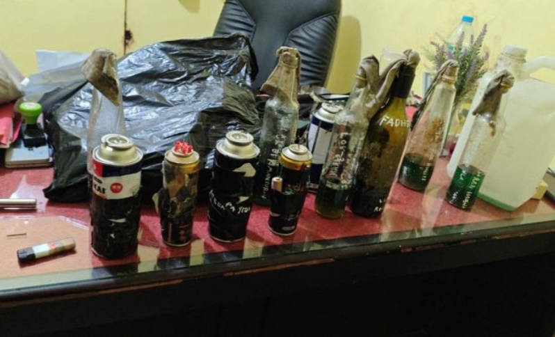 Barang bukti bom molotov yang disita kasus di Kalbar (SinPo.id/Dok.Polri)