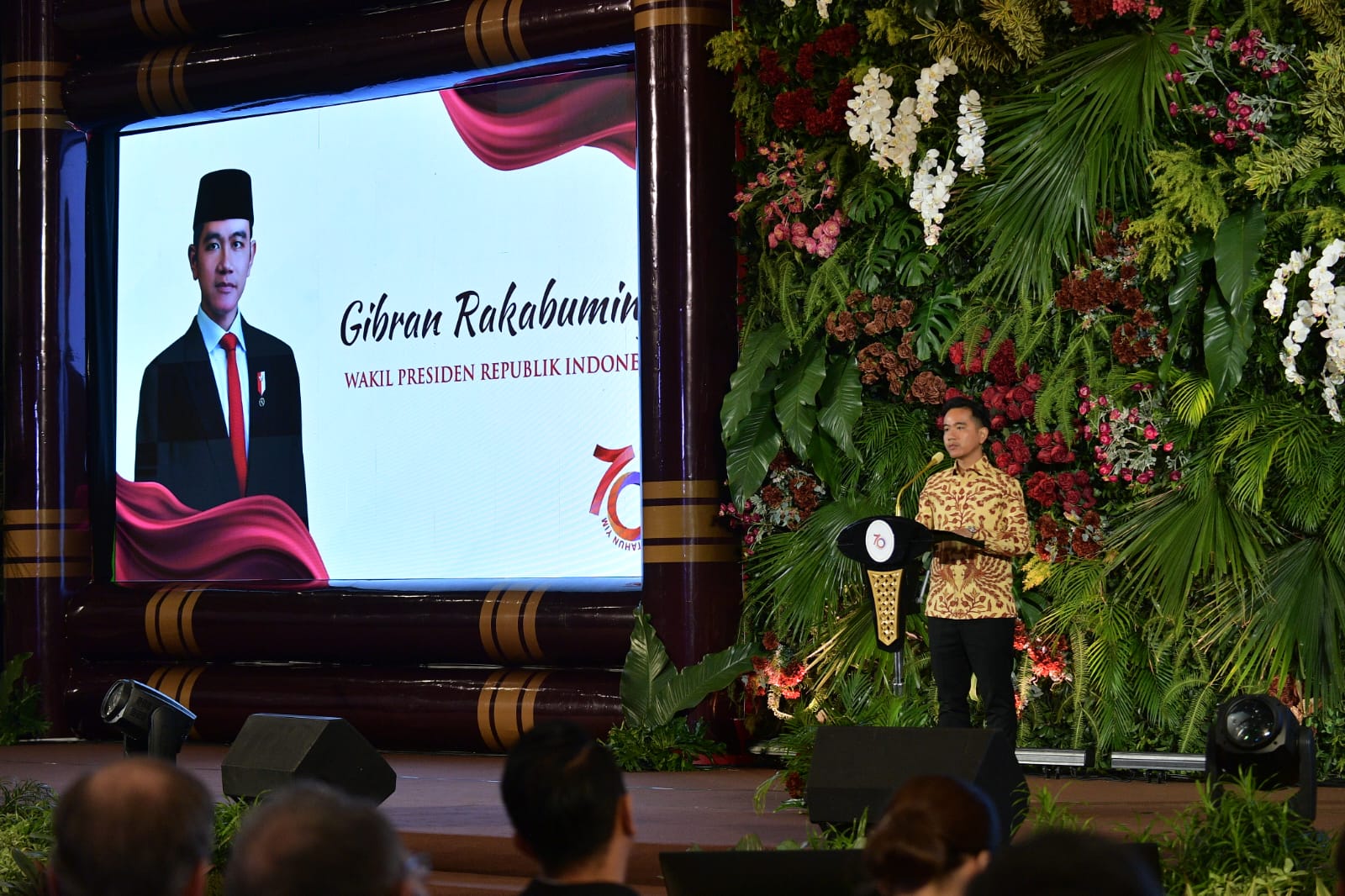 Wapres Gibran di acara HUT ke-70 Prof Yusril Ihza Mahendra. (SinPo.id/ Setwapres)