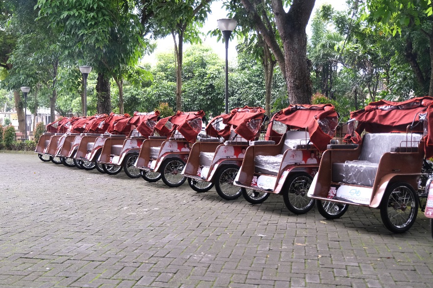 Hadiah Becak Listrik dari Presiden Prabowo (SinPo.id/tim Media)