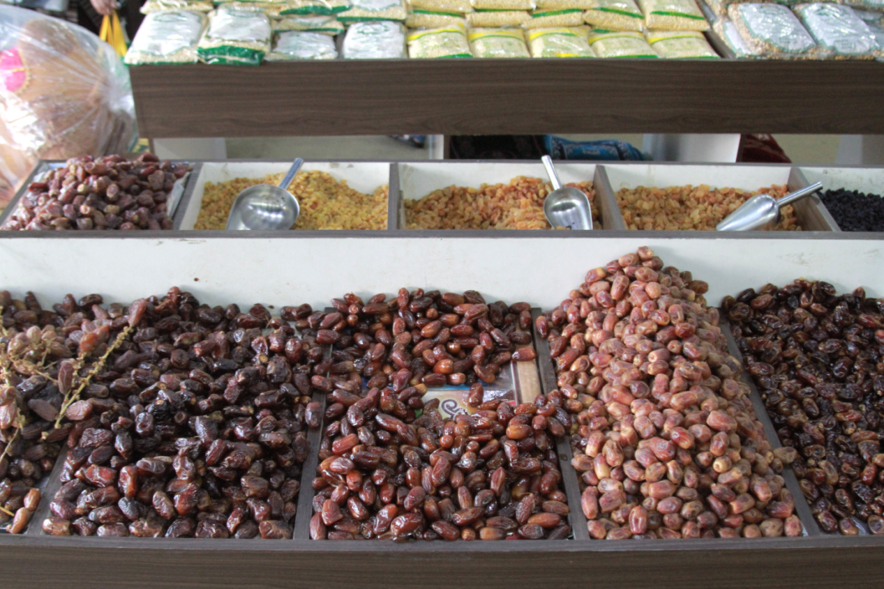 Kurma yang dijual untuk  berbuka puasa (SinPo.id/Ashar)