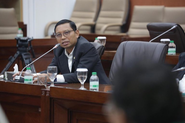 Anggota Komisi IX DPR RI Zainul Munasichin (SinPo.id/ Dok. PKB)