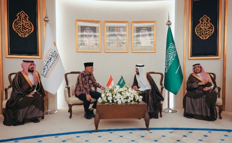 Menhaj Gus Irfan saat forum Saudi–Indonesian Umrah Co.Exchange. (SinPo.id/dok. Kemenhaj)