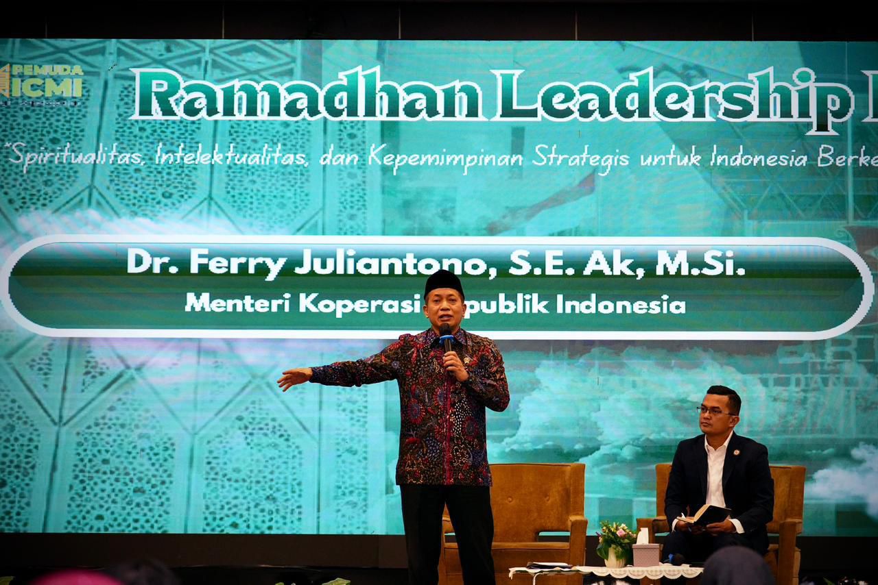 Menkop Ferry Juliantono dalam acara Ramadan Leadership ICMI. (SinPo.id/dok. Kemenkop)