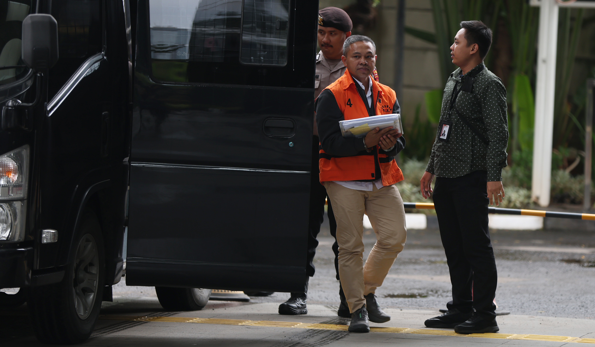 KPK periksa Gubernur Riau nonaktif, Abdul Wahid. (Agus Priatna/SinPo.id)