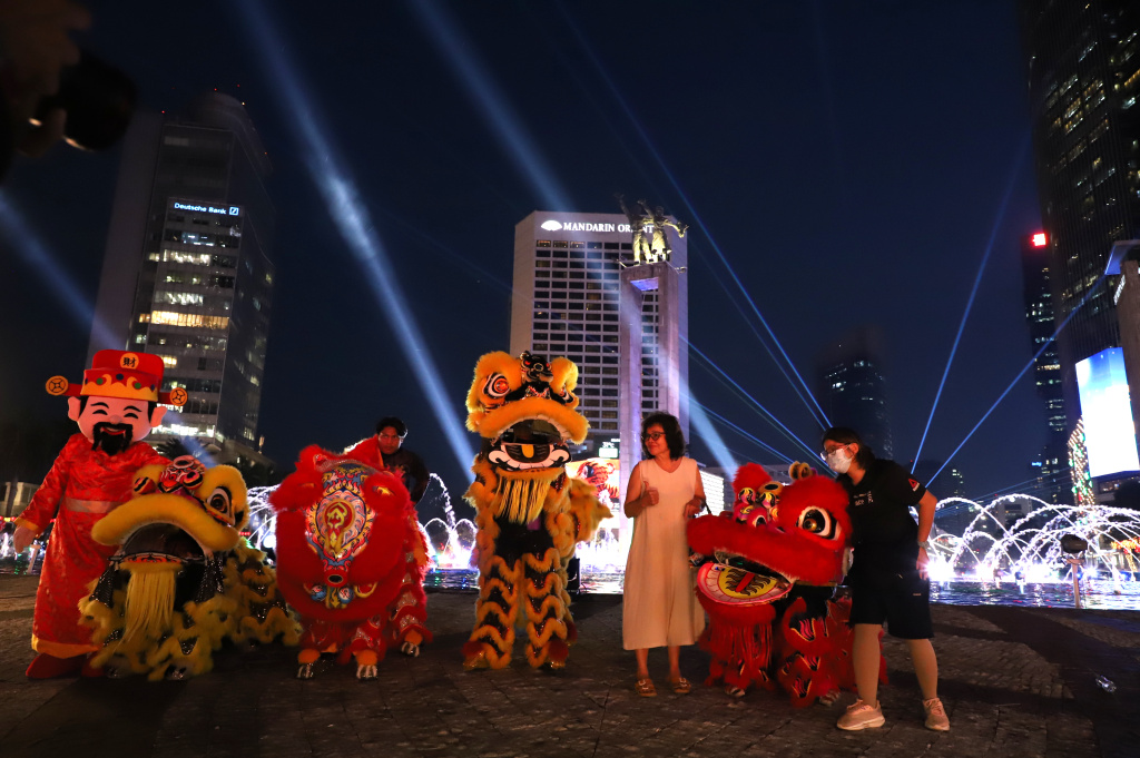 Pemprov DKI Gelar Jakarta Light Festival dalam sambut perayaan Tahun Baru Imlek 2577 Kuda Api (Ashar/SinPo.id)