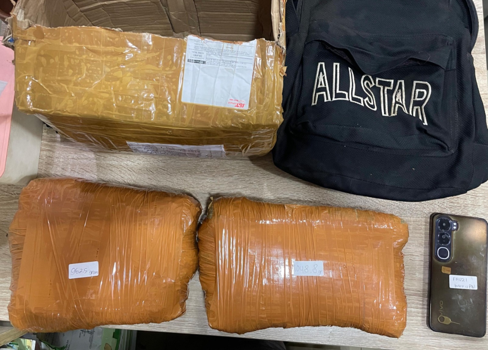 Barang buktu ganja yang disita di Depok (SinPo.id/Dok.PMJ)