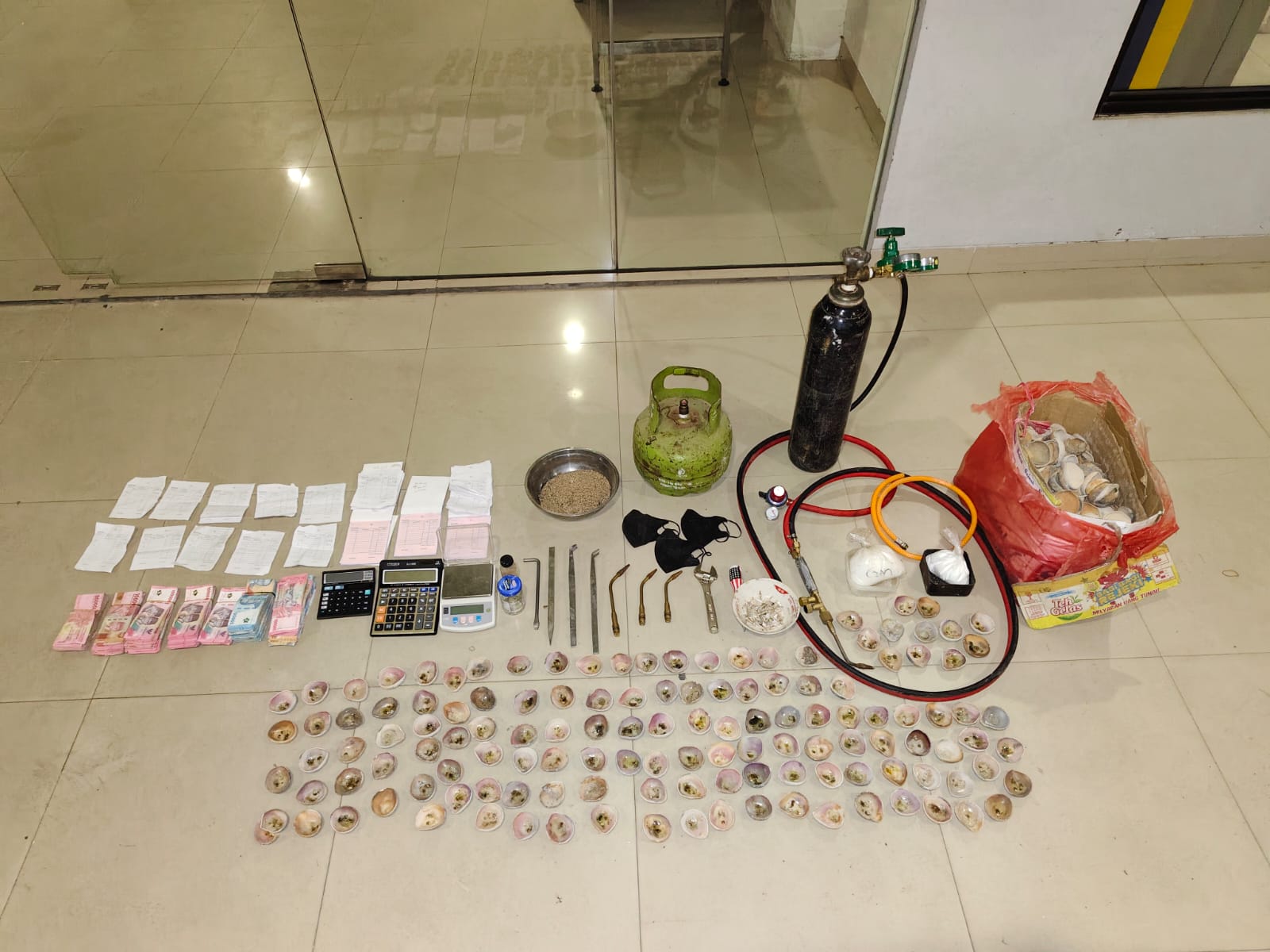 Alat bukti yang berhasil disita tim Polda Riau (Sinpo.id/Polda Riau)