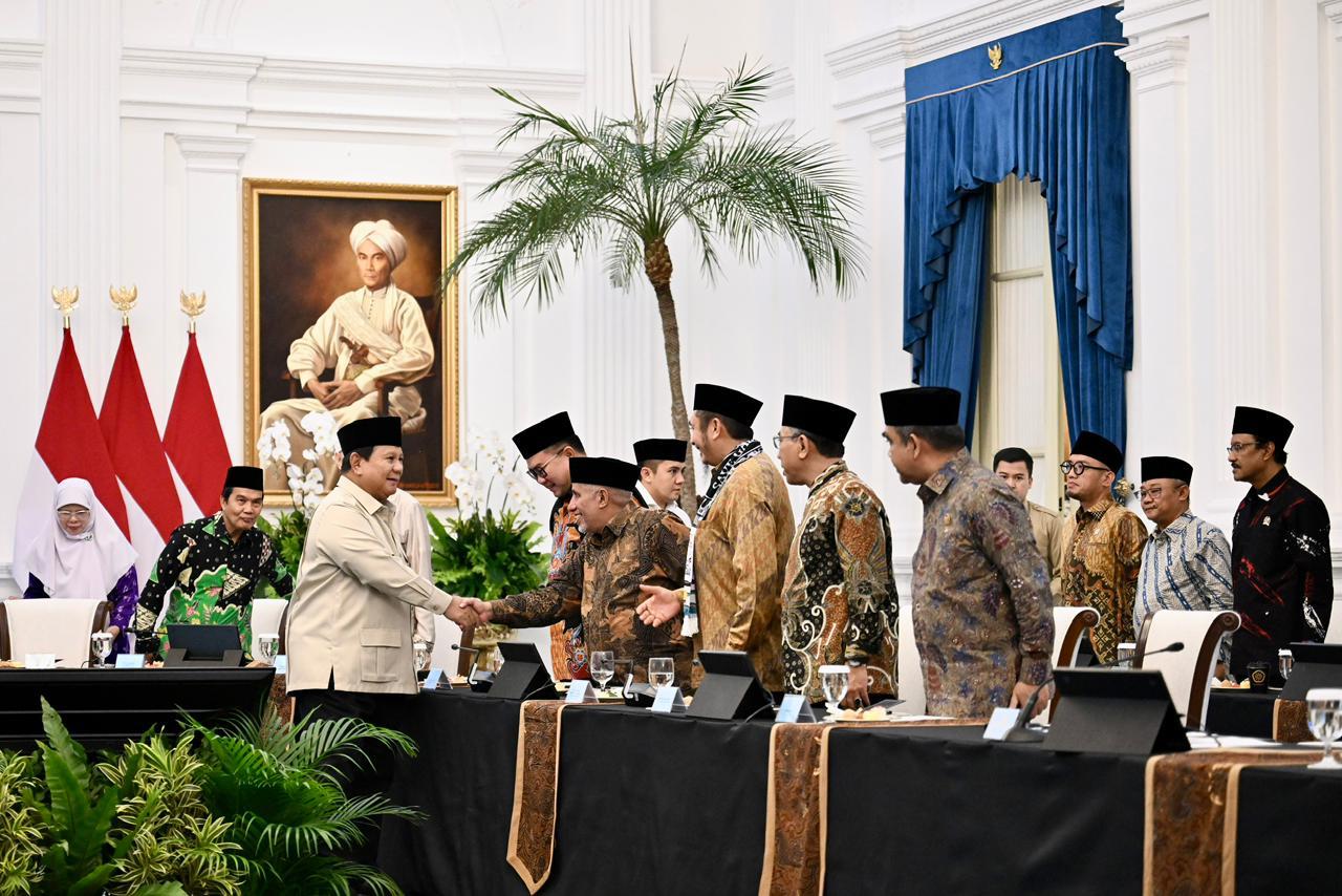 Presiden Prabowo Gelar Silaturahmi dengan Pimpinan Ormas Islam dan Tokoh Pesantren di Istana Merdeka (SinPo.id/Biro Setpres)