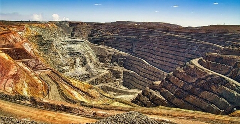 Ilustrasi Tambang Emas (SinPo.id/ istockphoto)