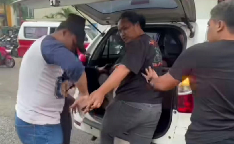 Pelaku ganjal ATM saat ditangkap (SinPo.id/ Dok. Resmob PMJ)