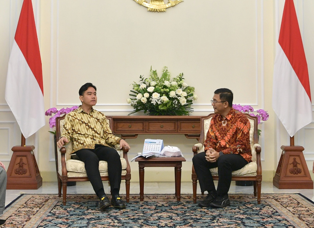 Wapres Gibran Rakabuming sangat mendukung pelatihan kecerdasan Artificial Intelligence untuk pelaku UMKM ASEAN Foundation (Ashar/Foto:SetWapres/SinPo.id)