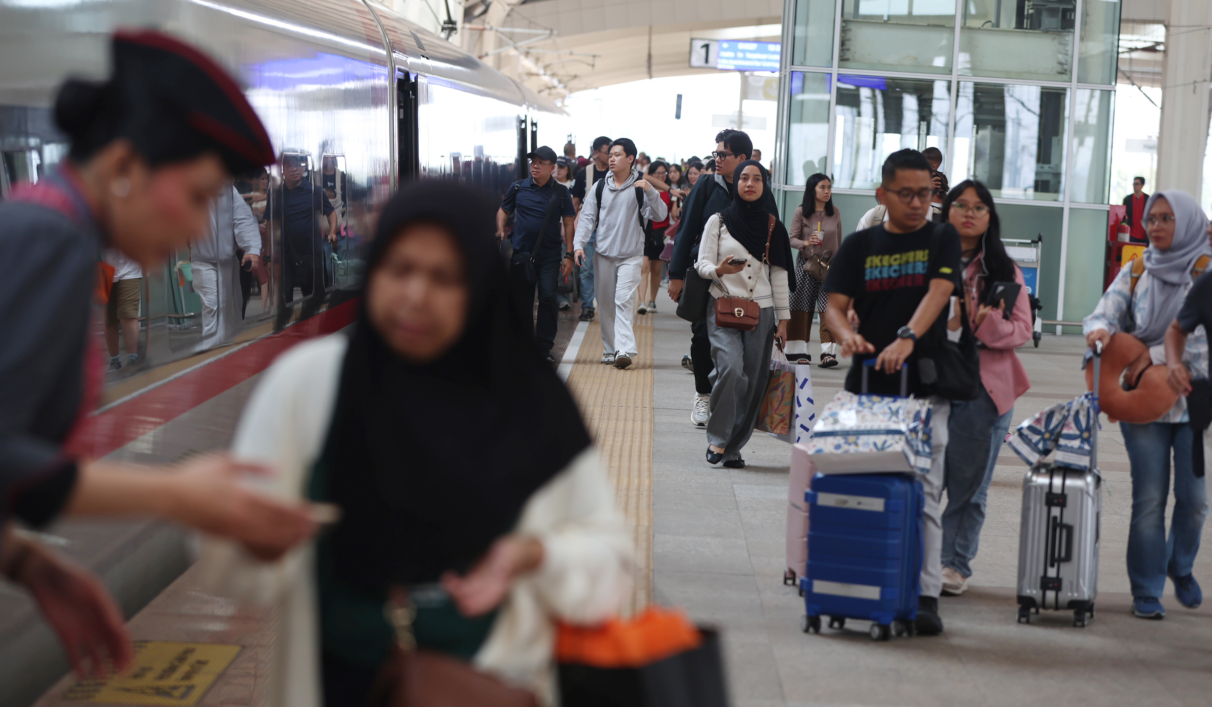 Suasana Stasiun Whoosh Halim. (Agus Priatna/SinPo.id)