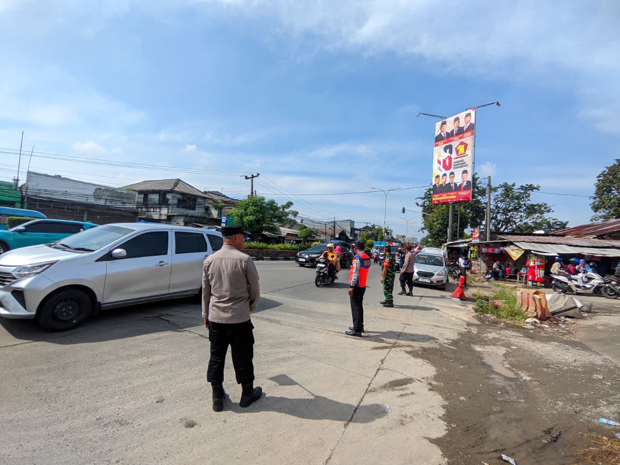 Pengaturan lalu lintas di Bekasi (SinPo.id/ Humas Polda Metro Jaya)