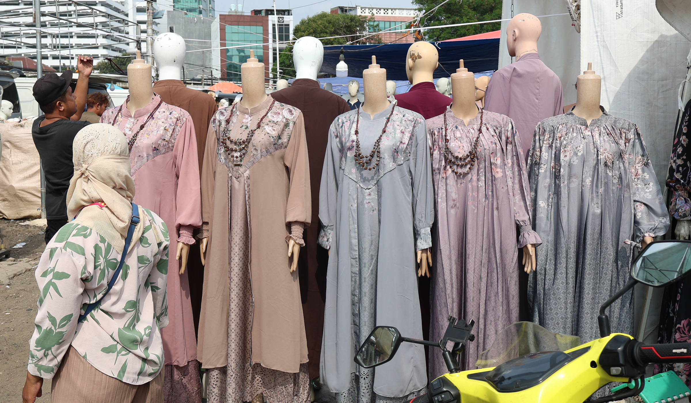 Suasana pasar Tasik, Jakarta. (Agus Priatna/SinPo.id)