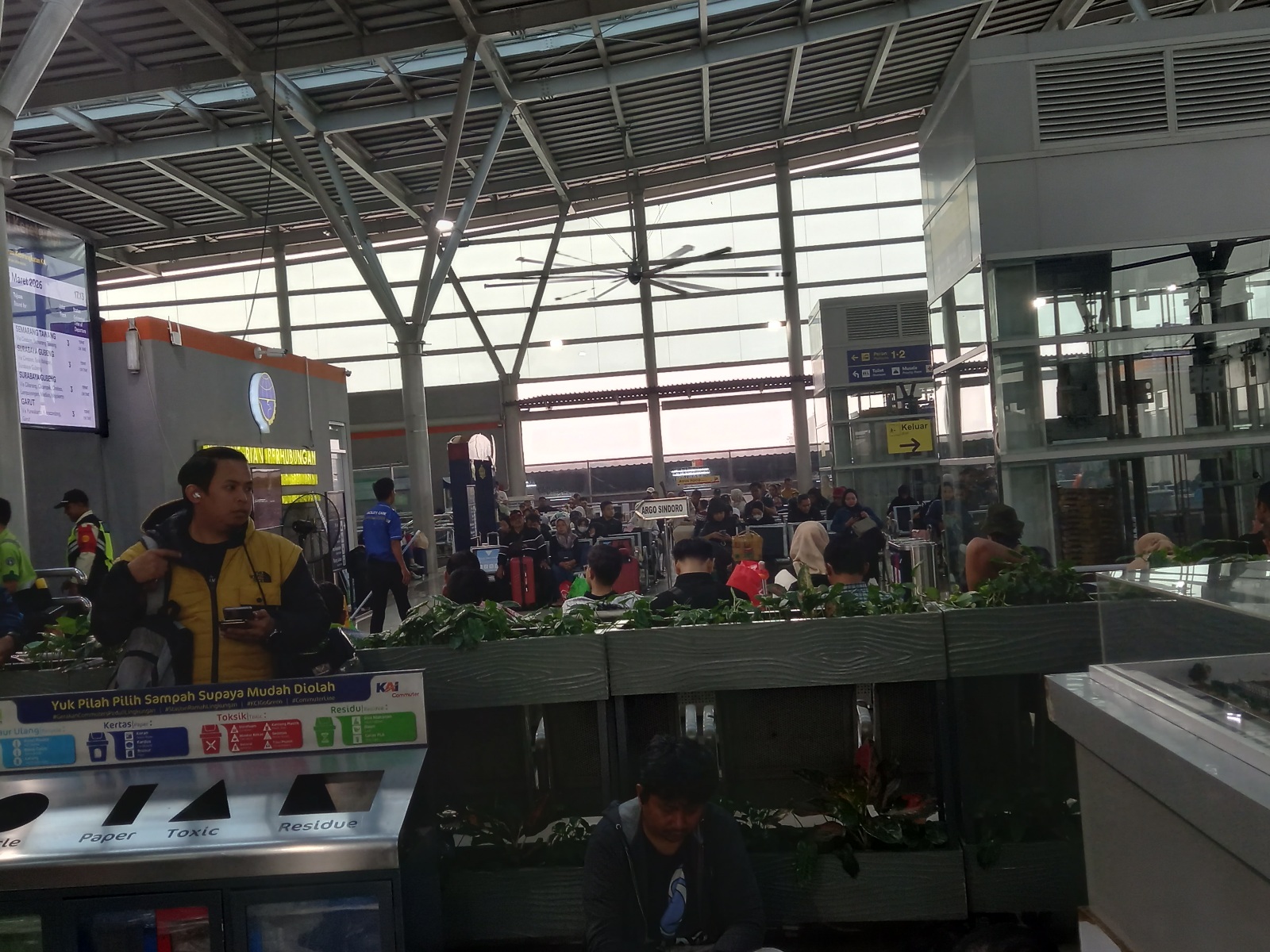 Situasi Stasiun Bekasi (SinPo.id/Firdausi)