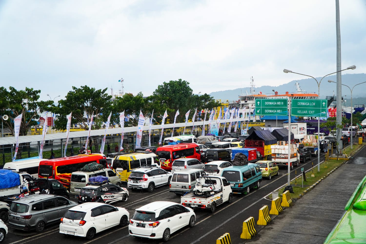 Ilustrasi kendaraan menuju pelabuhan Gilimanuk (SinPo.id/ Dok. ASDP)