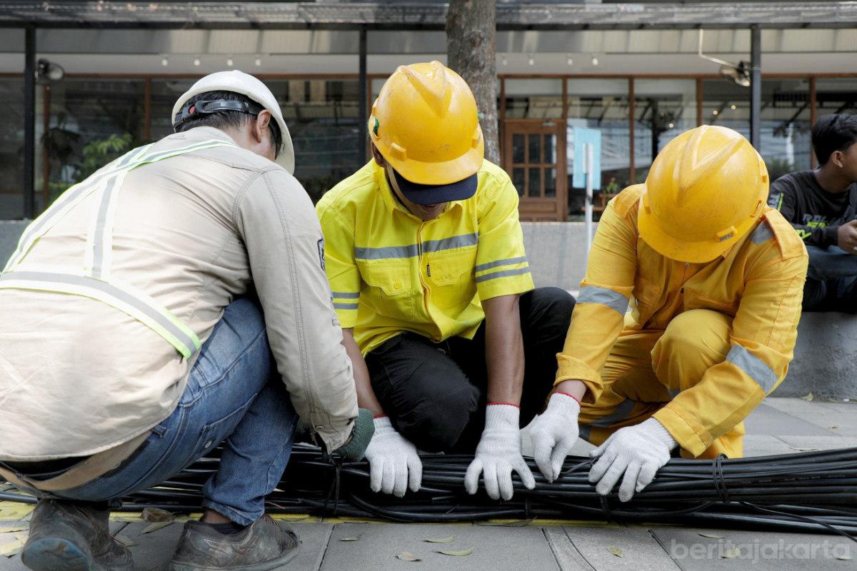 Ilustrasi pemasangan Jaringan Utilitas (SinPo.id/Beritajakarta)