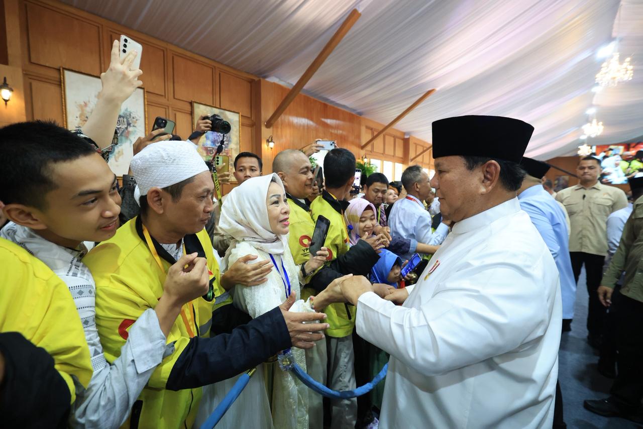Driver Ojol Ini Bangga Bisa Lebaran di Istana dan Senang Pulang Bawa Sembako (SinPo.id/Tim media)