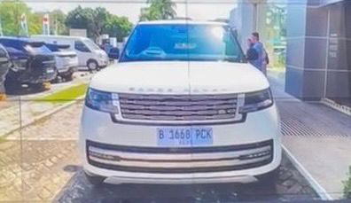 Gubernur Kaltim Rudy Mas'ud mengembalikan mobil dinas senilai Rp8,4 miliar setelah dikritik masyarakat. (SinPo.id/Istimewa)